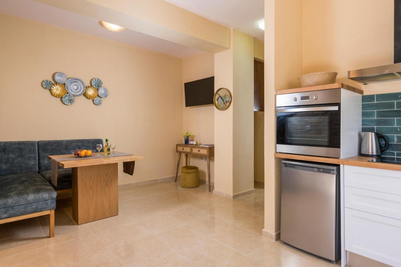 Anna Boutique Apartment カト・ダラトソ エクステリア 写真